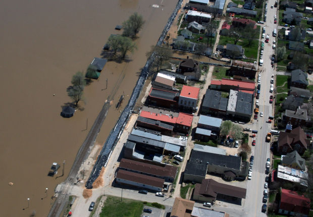 Spring floods along the Mississippi River